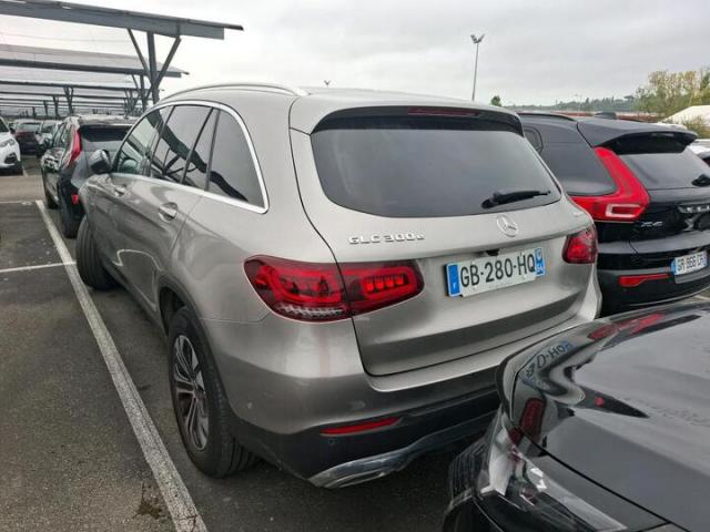 Mercedes Benz Glc image 9