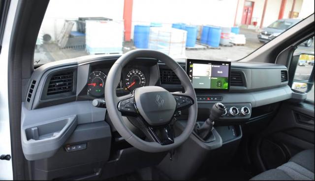 Renault Master image 4