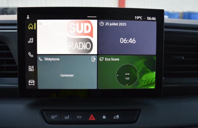 Renault Master image 9