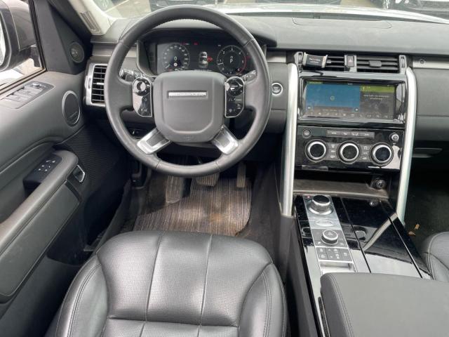 Land Rover Discovery image 9