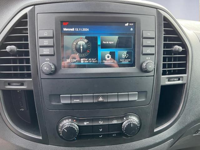 Mercedes Benz Vito image 3