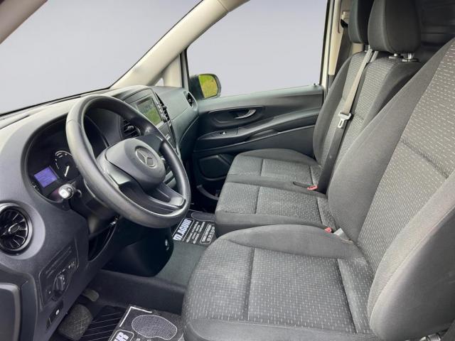 Mercedes Benz Vito image 2