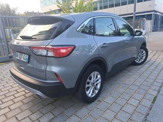 Ford Kuga image 2