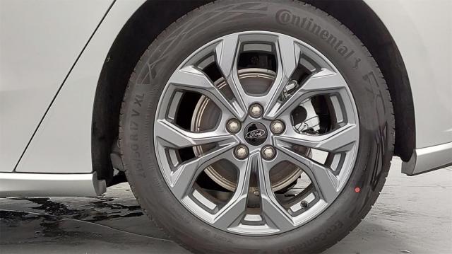 Ford Focus image 6