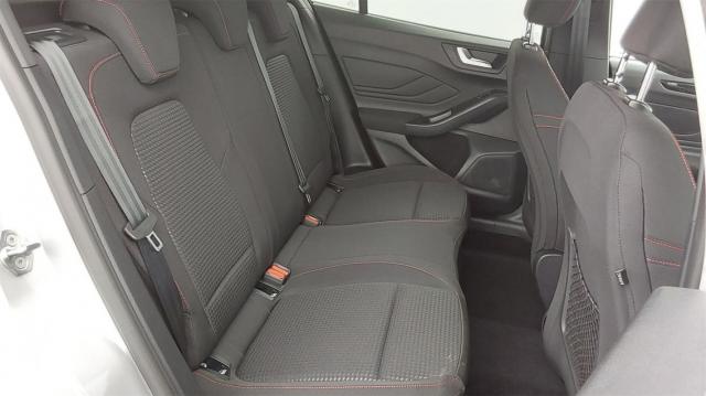 Ford Focus image 7