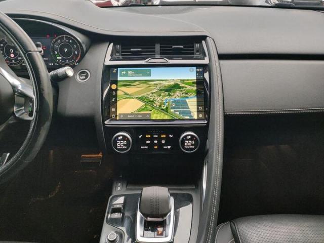Jaguar E-Pace image 3