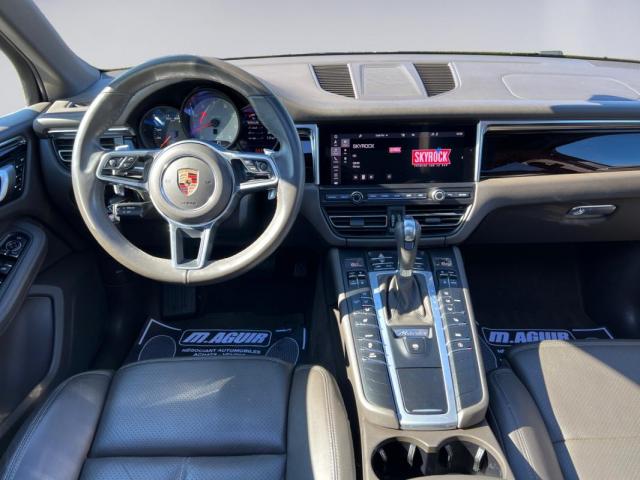 Porsche Macan image 2