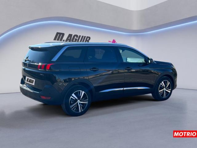 Peugeot 5008 image 9