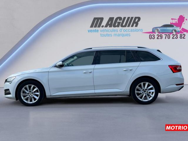 Skoda Superb Combi image 8