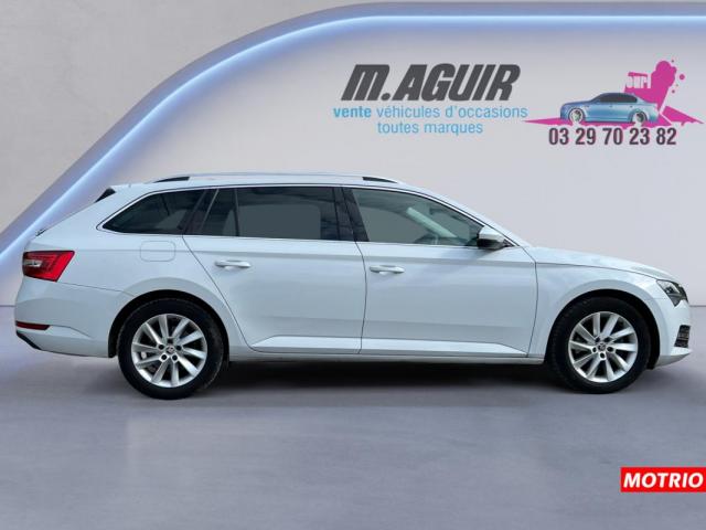 Skoda Superb Combi image 4