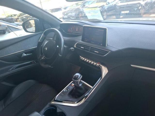 Peugeot 5008 image 6