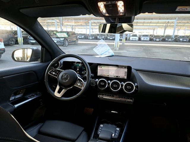 Mercedes Benz Gla image 2
