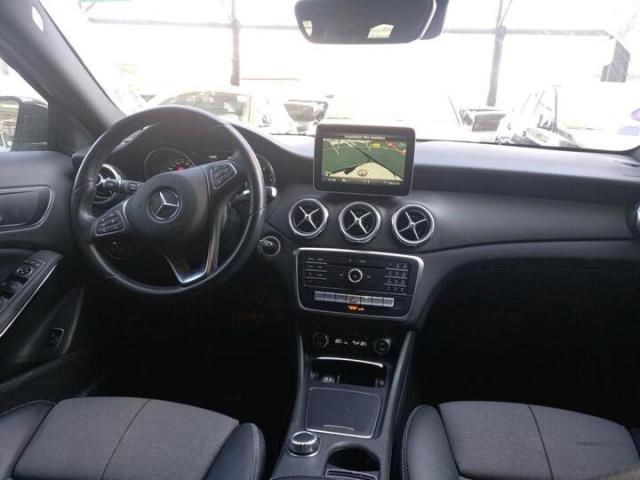 Mercedes Benz Gla image 4