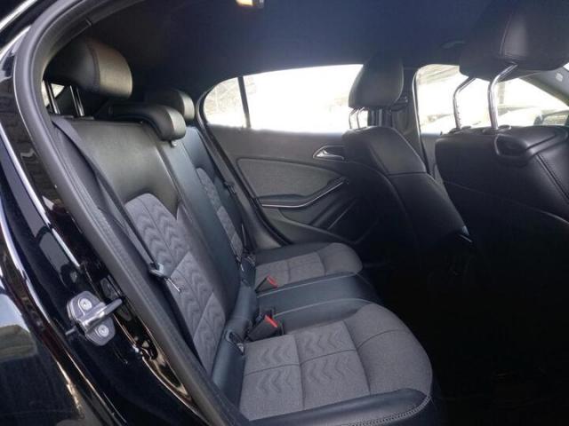 Mercedes Benz Gla image 8