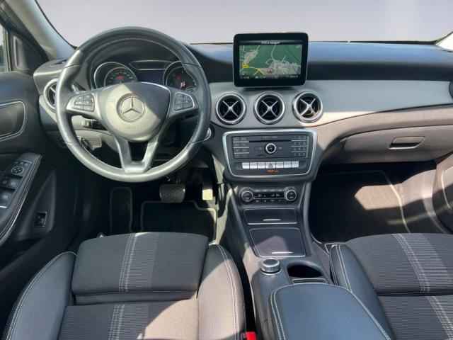 Mercedes Benz Gla image 2