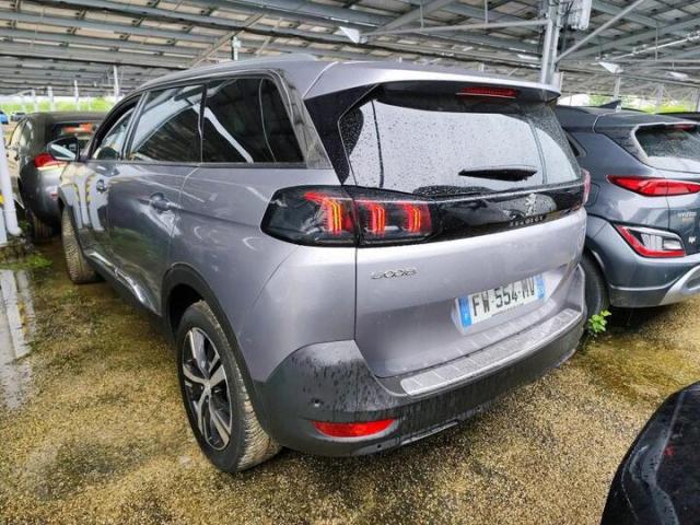 Peugeot 5008 image 2