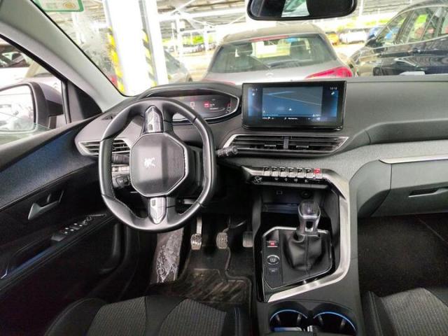 Peugeot 5008 image 3