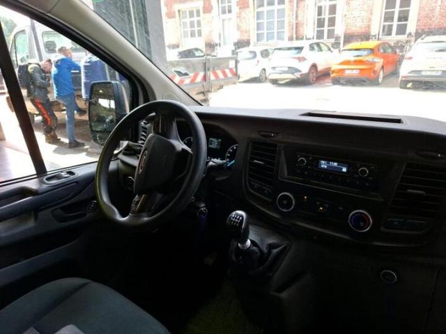 Ford Transit Custom image 4