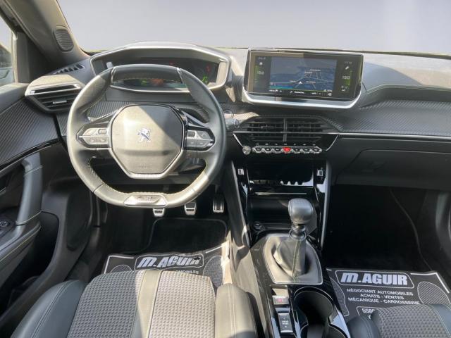 Peugeot 2008 image 3
