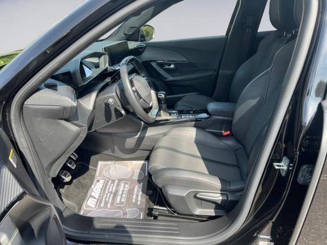 Peugeot 2008 image 2