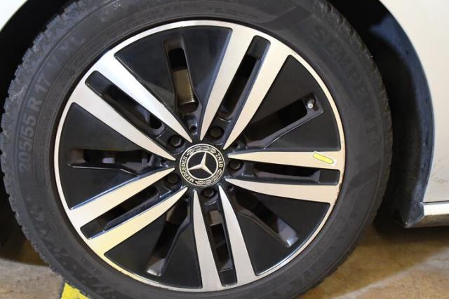 Mercedes Benz Cla image 9