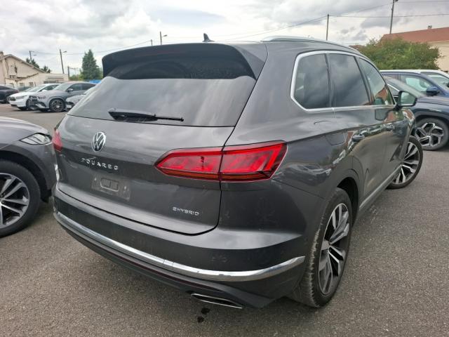 Volkswagen Touareg image 1