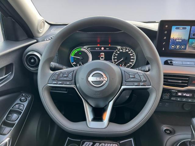 Nissan Juke image 9