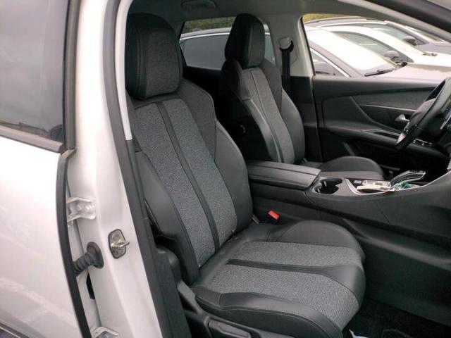 Peugeot 3008 image 8