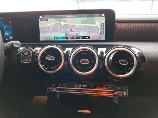 Mercedes Benz Cla Shooting Brake image 6