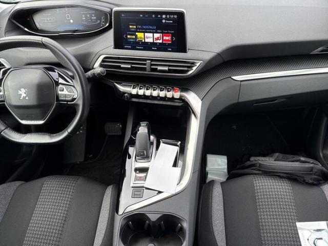 Peugeot 3008 image 2