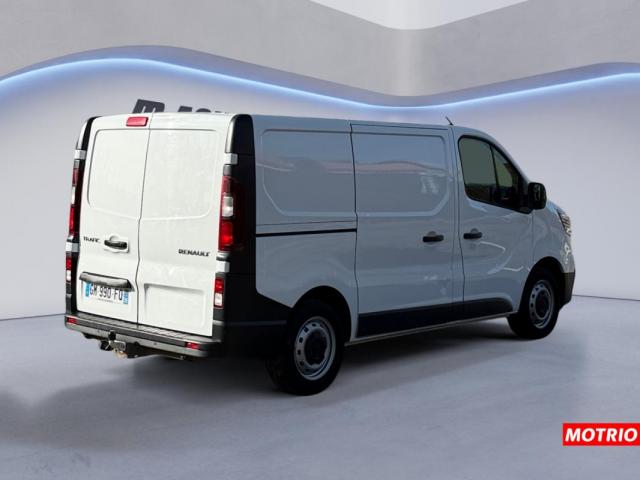 Renault Trafic image 2