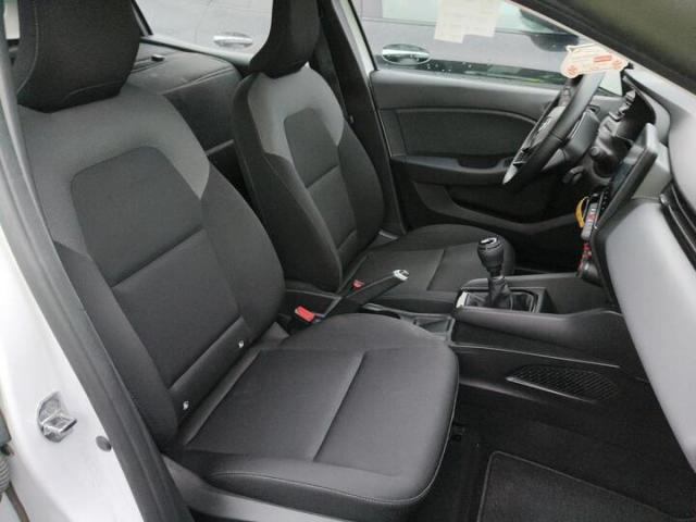 Renault Clio image 8