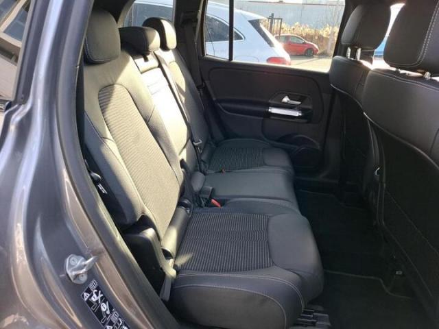 Mercedes Benz Glb image 8