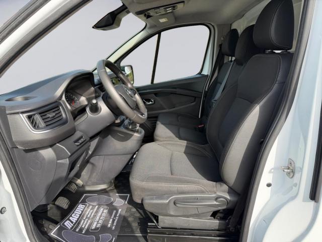 Nissan Primastar image 8