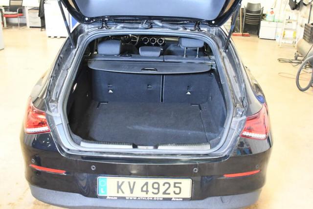 Mercedes Benz Cla Shooting Brake image 9