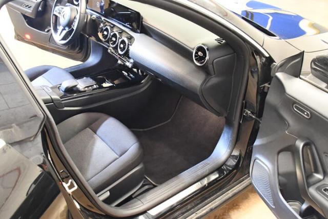 Mercedes Benz Cla Shooting Brake image 2