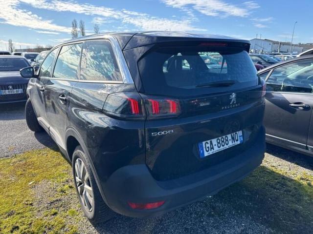 Peugeot 5008 image 1