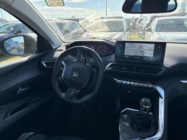 Peugeot 5008 image 9