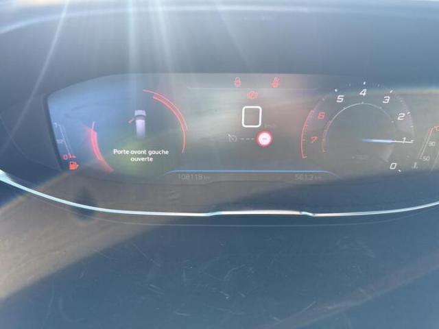 Peugeot 5008 image 3