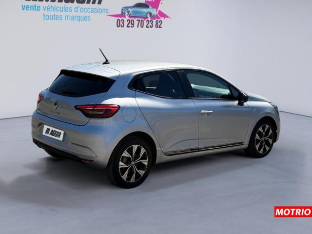 Renault Clio image 1