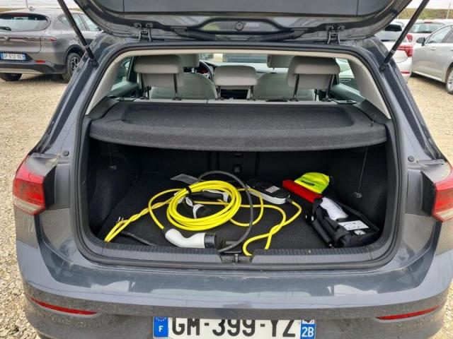 Volkswagen Golf image 6