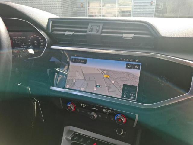 Audi Q3 image 9