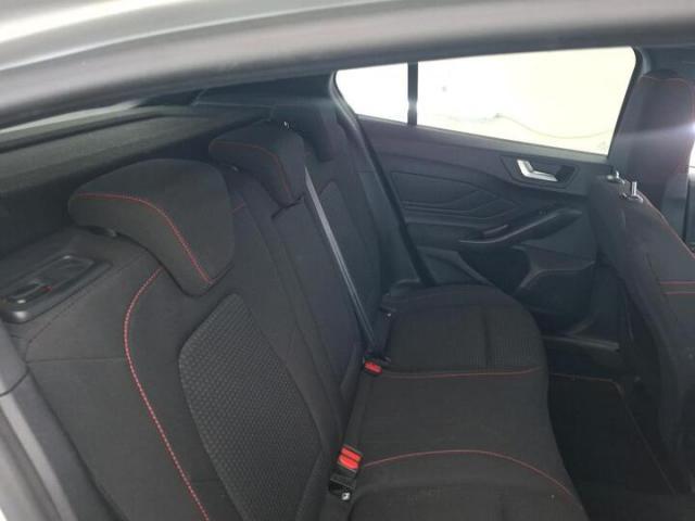 Ford Focus image 4