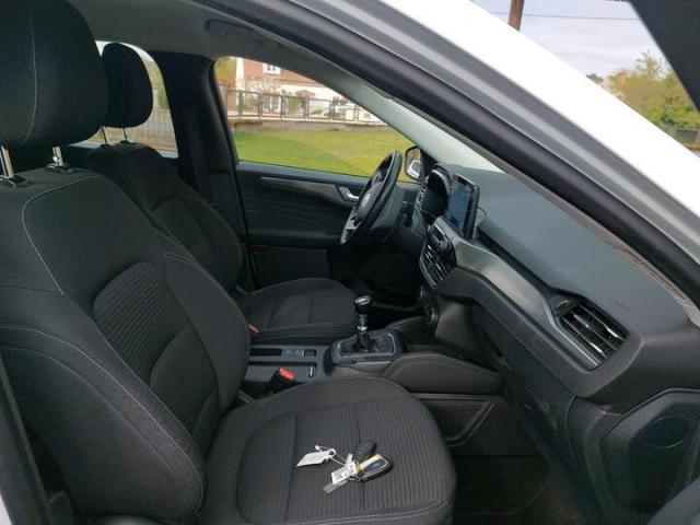 Ford Kuga image 1