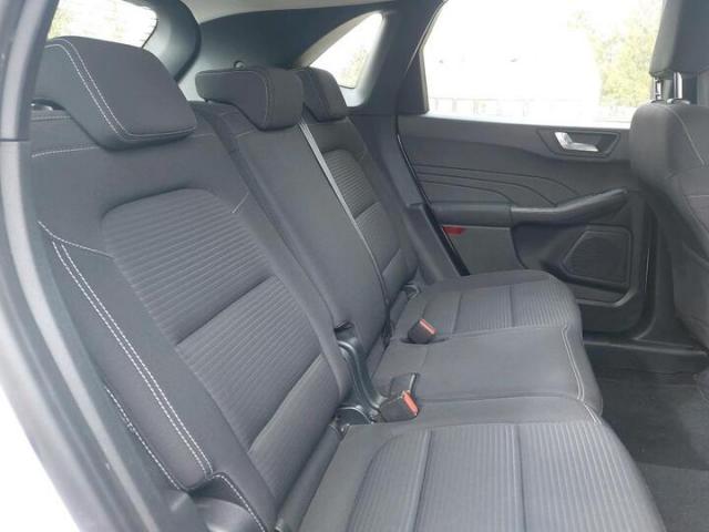 Ford Kuga image 4