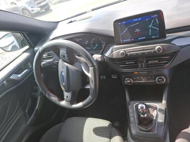 Ford Focus image 3