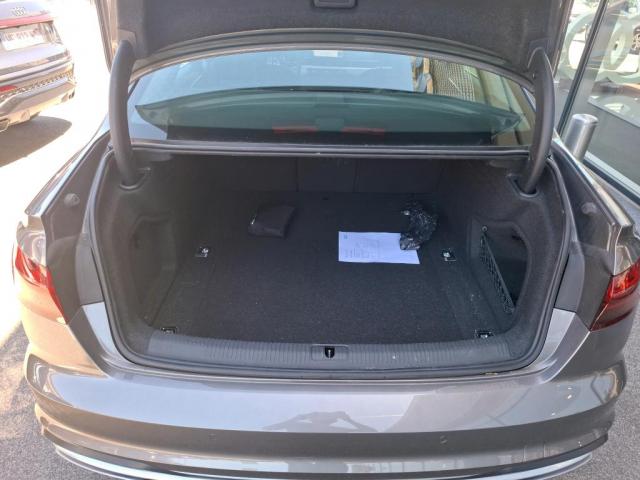Audi A4 image 7