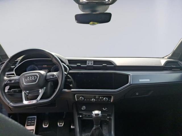 Audi Q3 image 1