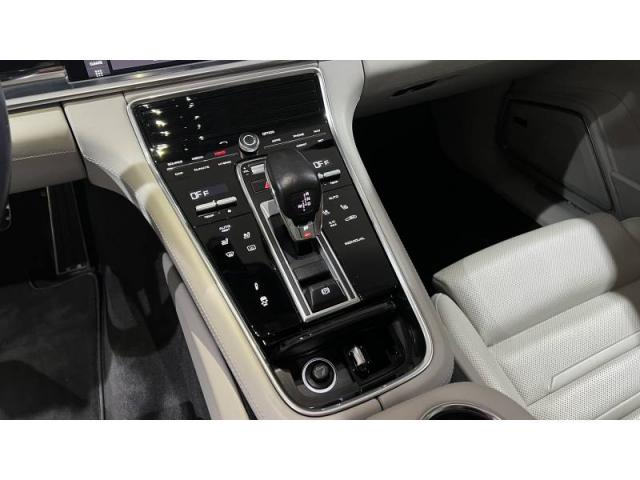 Porsche Panamera image 6