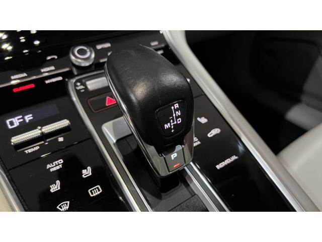 Porsche Panamera image 1